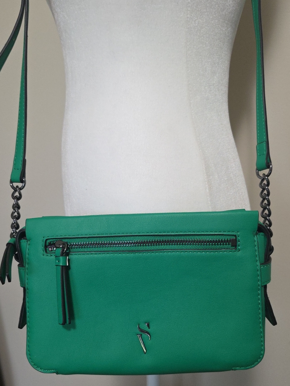 Simply Vera Vera Wang Sintra Crossbody Bag – Vibrant Kelly Green (Like New)